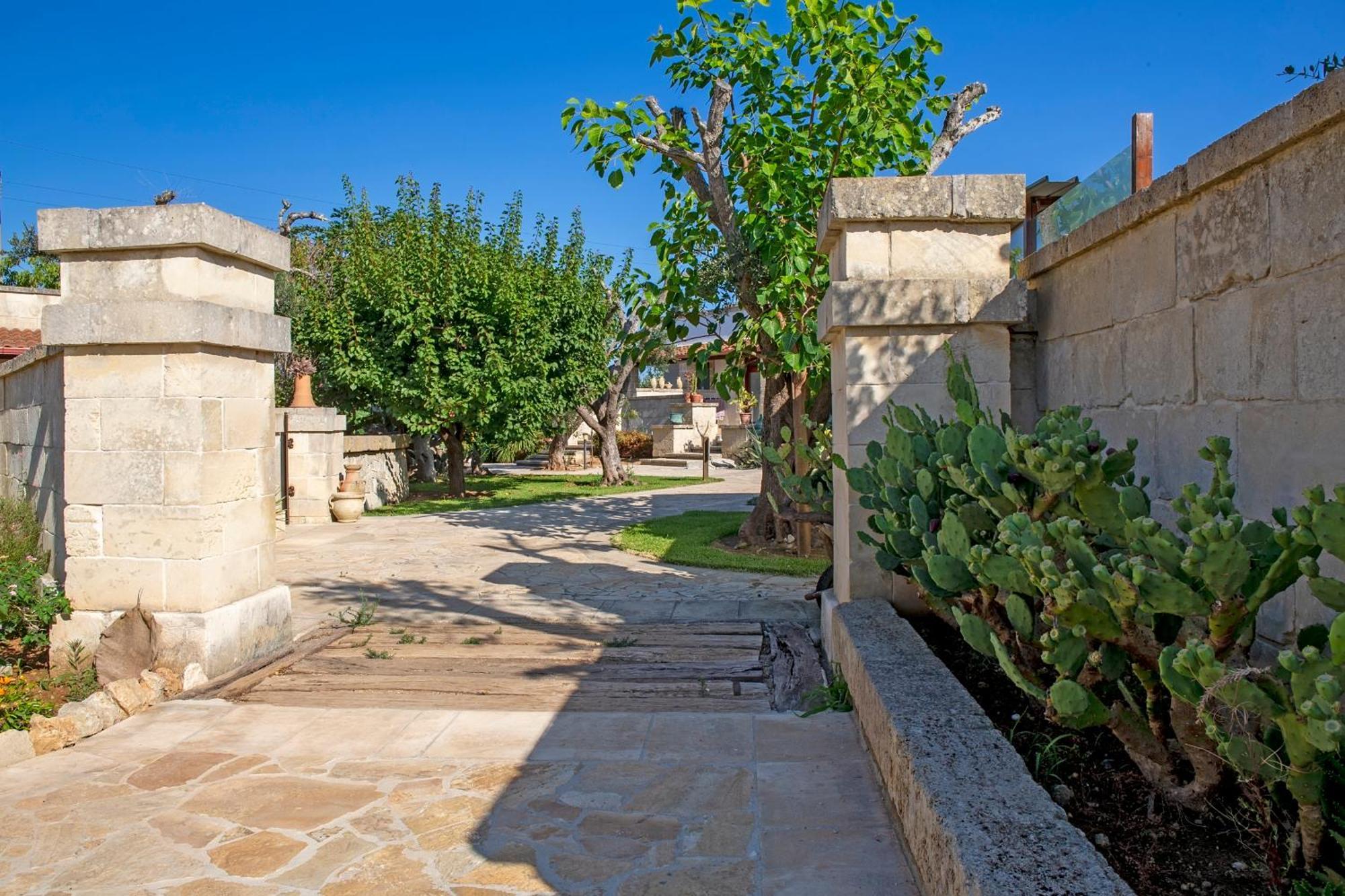 Masseria L'Uliveto Agri Resort Отранто Экстерьер фото